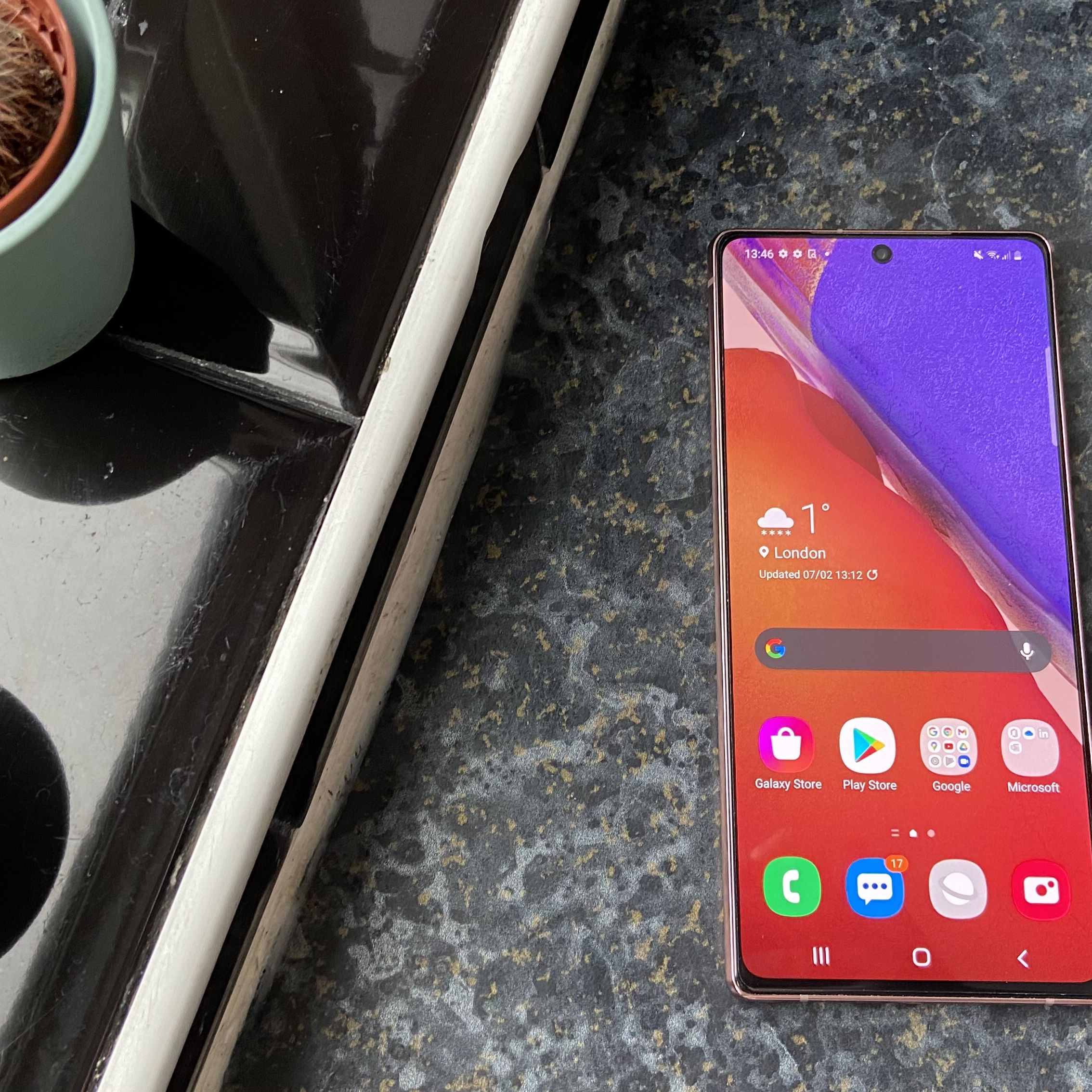 Samsung Galaxy Note20 — alternate view
