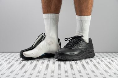 Brooks Addiction Walker 2 — alternate view