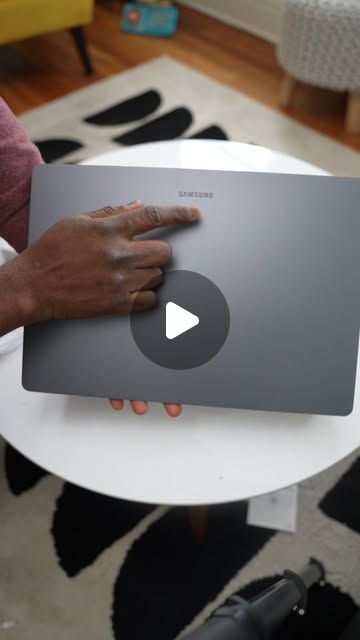 Samsung Galaxy Book6 Ultra Ultra 7 1tb Np960ujh Xg3fr — alternate view