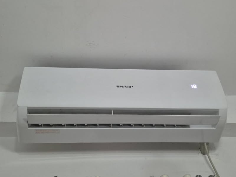 Sharp MNAF122 Air Conditioner