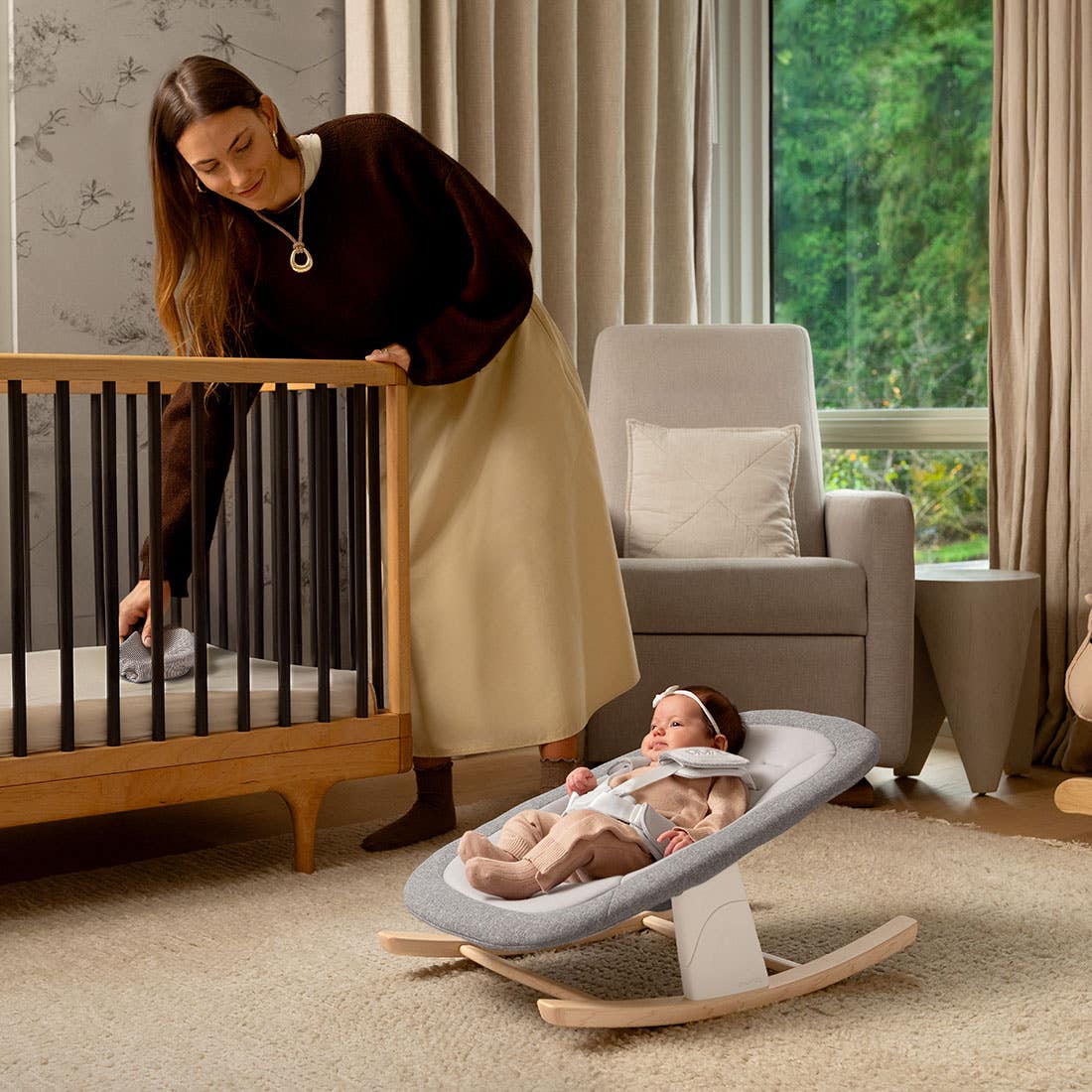 Nuna Bryn Newborn Rocker — alternate view