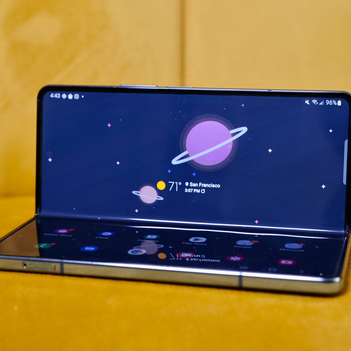 Samsung Galaxy Z Fold4 Burgundy Sm F936bdrjzto — alternate view