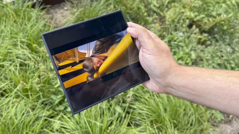 Samsung Galaxy Z Fold7 Sm F966bzkuzto — alternate view