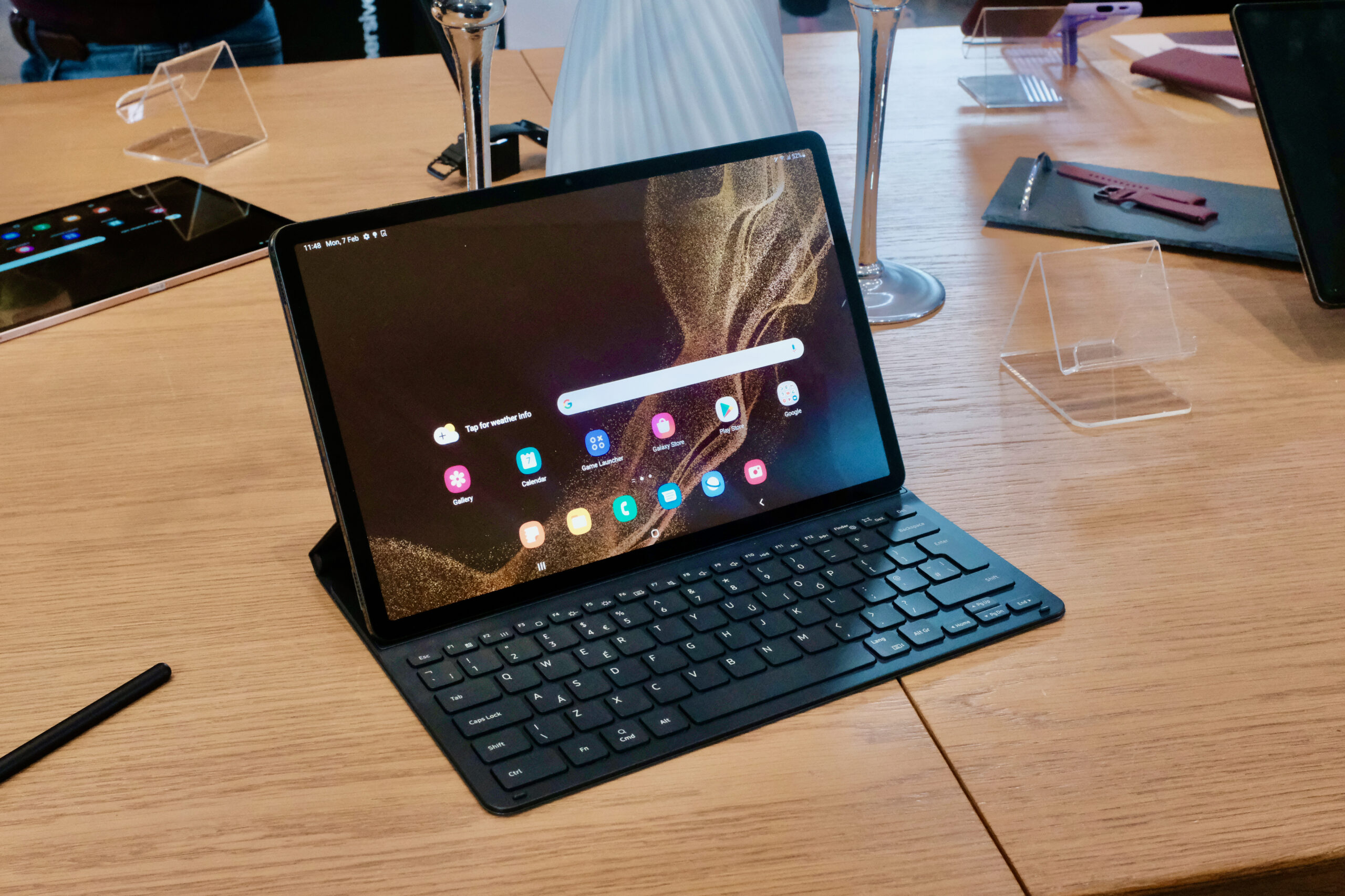Samsung Galaxy Tab S8 Plus Sm X806bzsaafa — alternate view