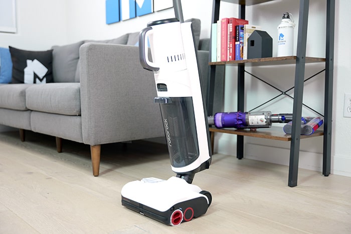 Roborock Dyad Pro Combo 5-in-1 Wet and Dry Vacuum Cleaner — alternate view