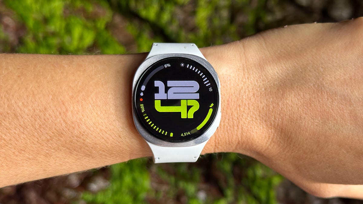 Samsung Galaxy Watch8 40mm Lte Sm L325fdaaeue — alternate view