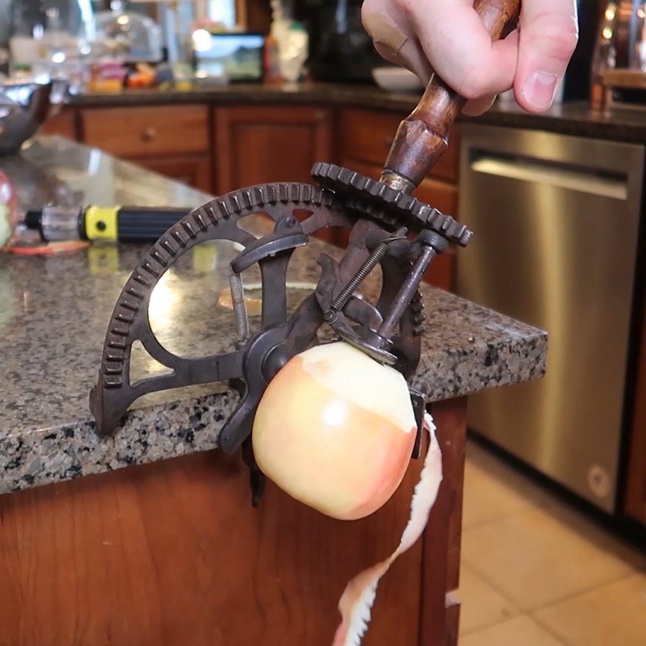 Unknown Apple Peeler — alternate view