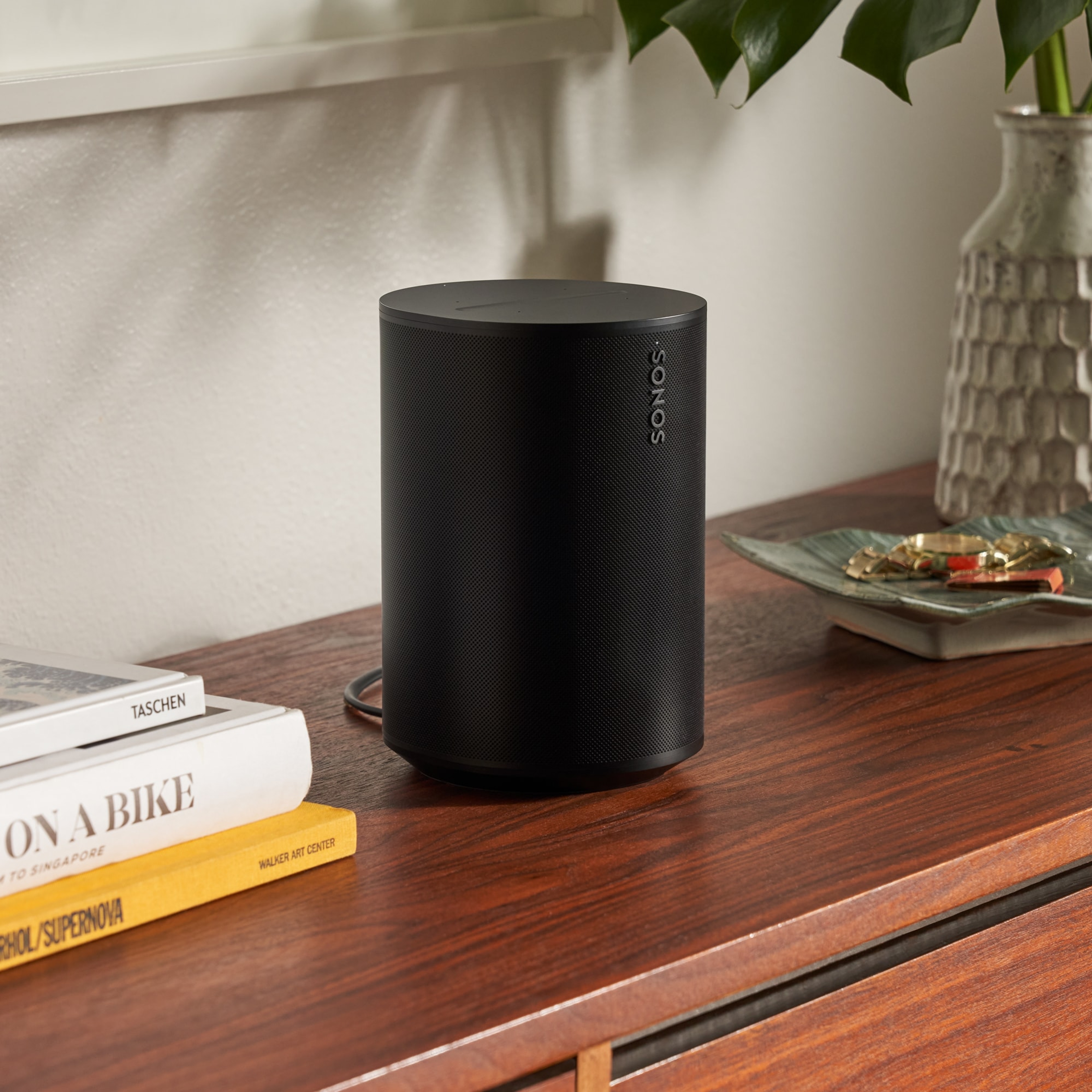 Sonos Era 100 Next-Gen Smart Speaker — alternate view