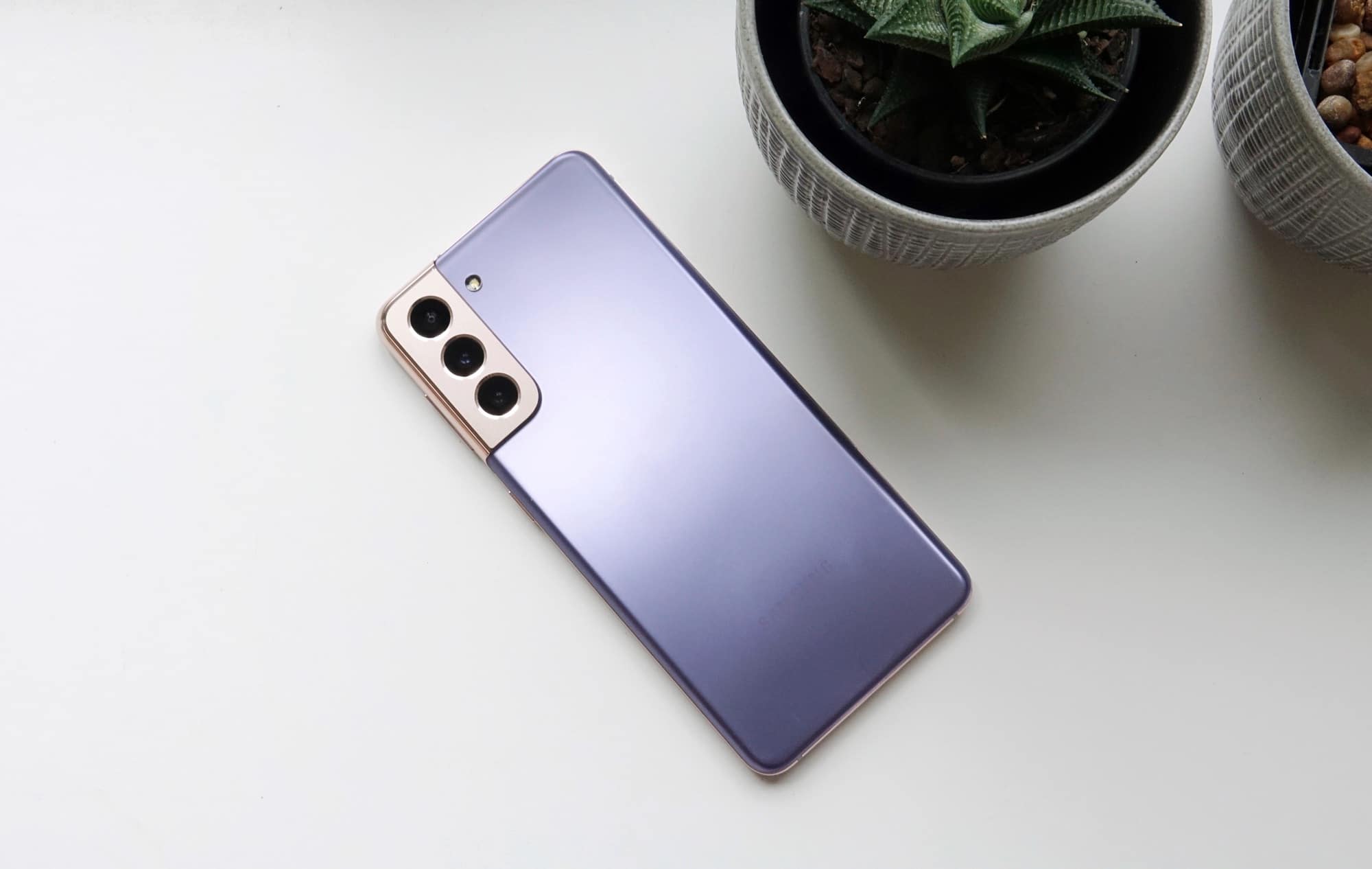 Samsung SM G991BZWDEUC — alternate view