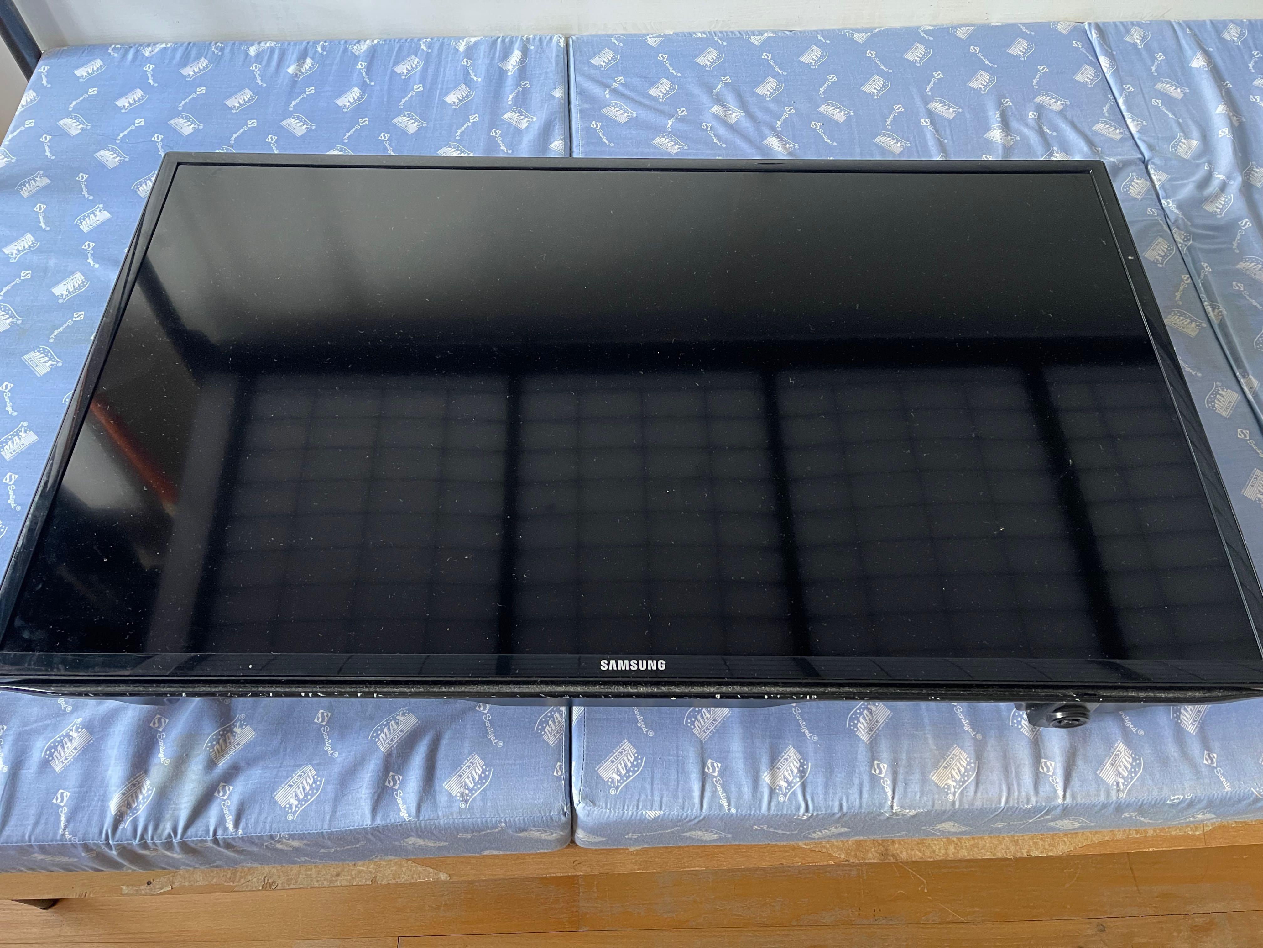 Samsung HG40EA570LWXZF — alternate view