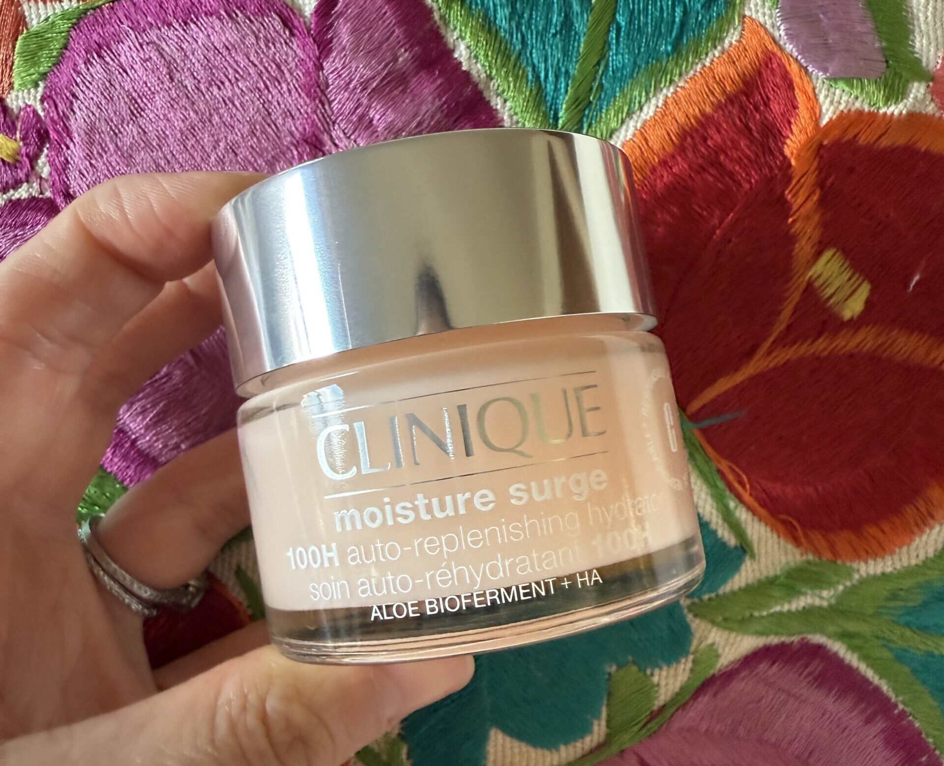 Clinique Moisture Surge 100H
