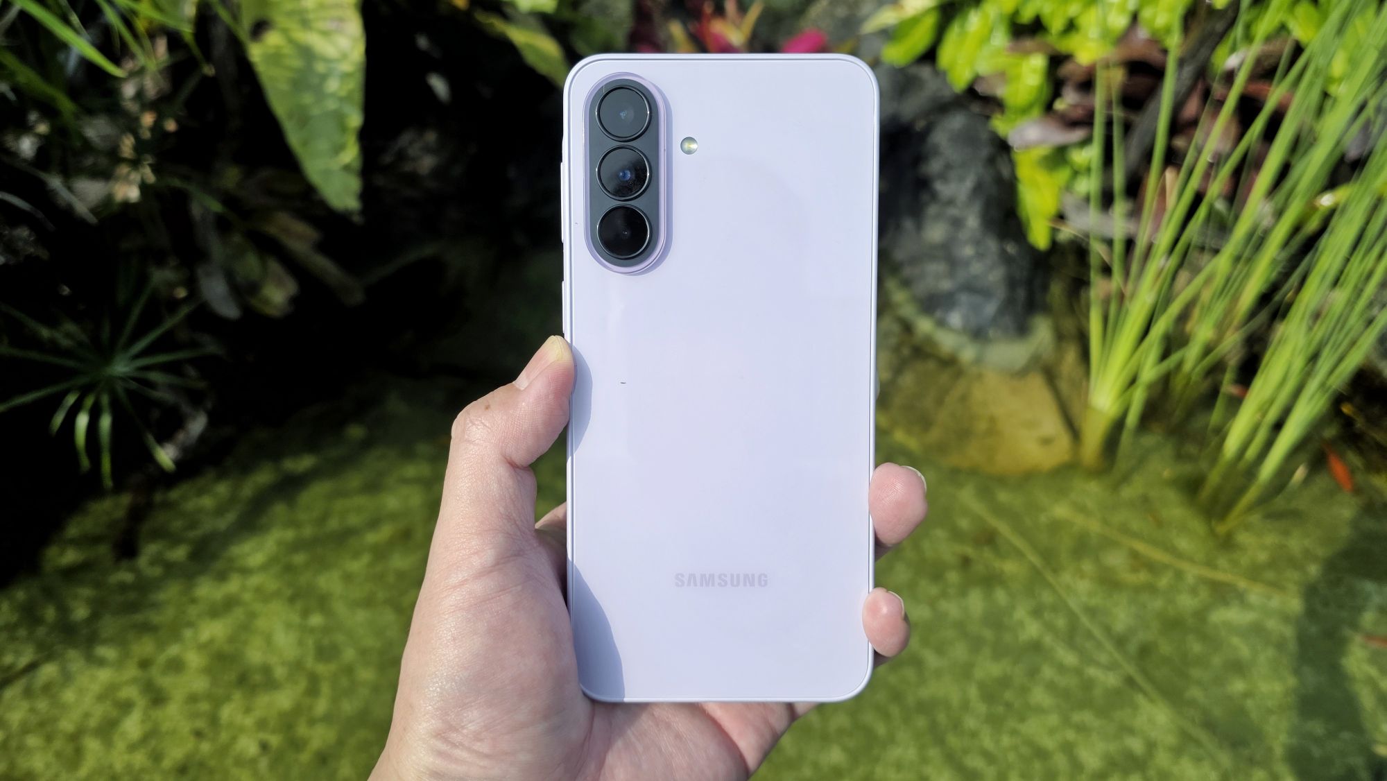 Samsung Galaxy A37 5G Awesome Lavender SM-A376BLVGEUB — alternate view
