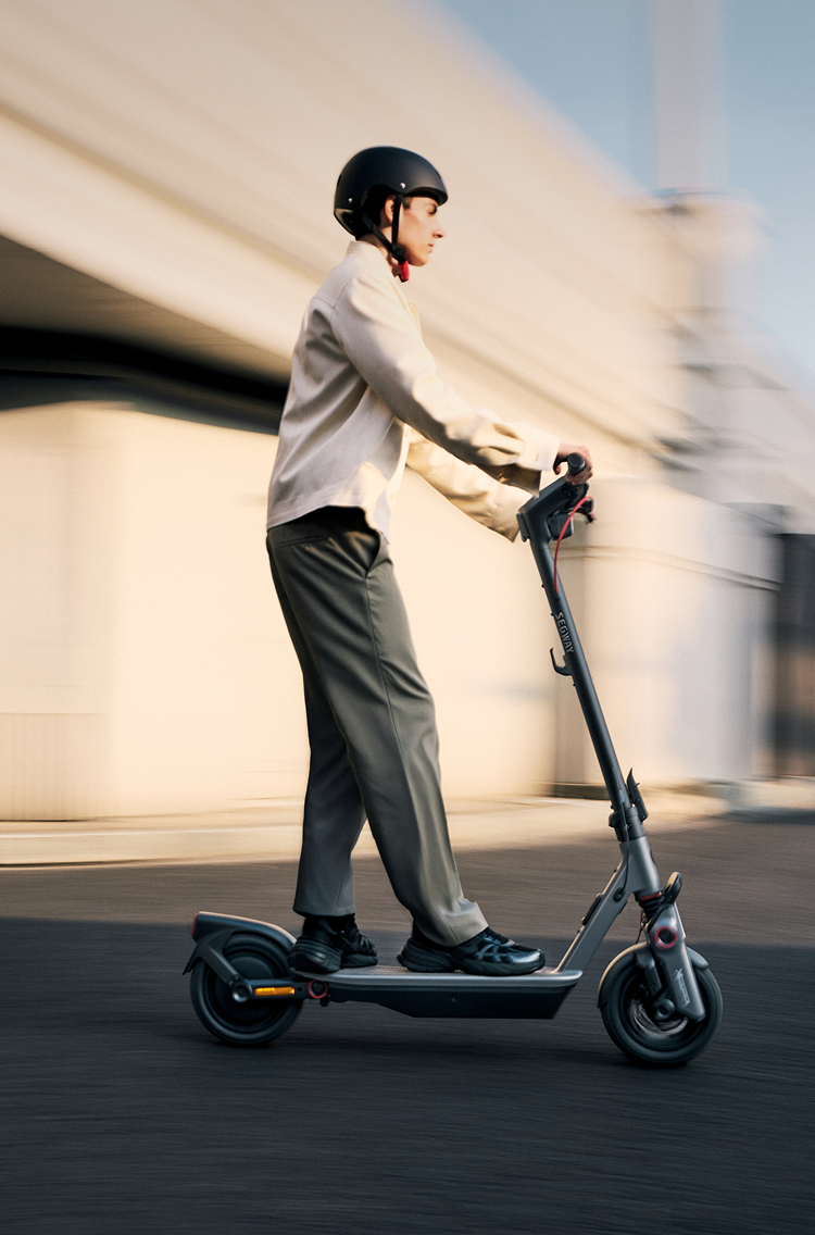 Segway Ninebot Kickscooter F3 Electric Scooter — alternate view