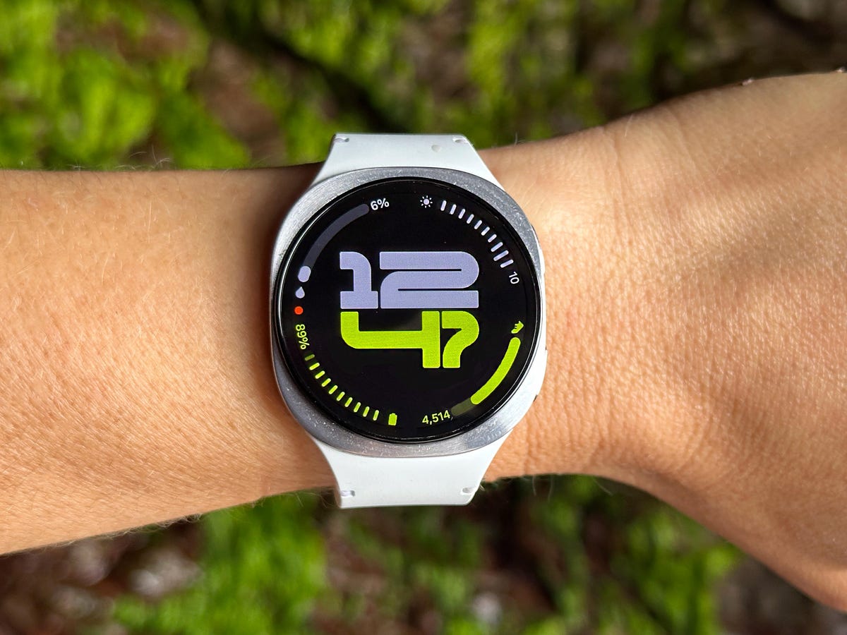 Samsung Galaxy Watch8 44mm Lte Sm L335fzsaeue — alternate view