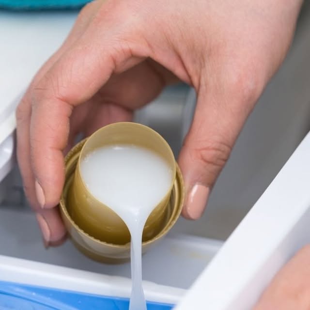 Samsung What to do if fabric softener does not drain properly — alternate view
