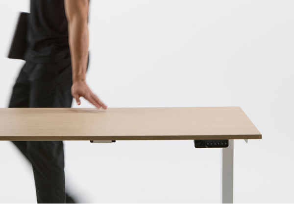 Humanscale eFloat Go 2.0 60" Adjustable Standing Charging Desk — alternate view