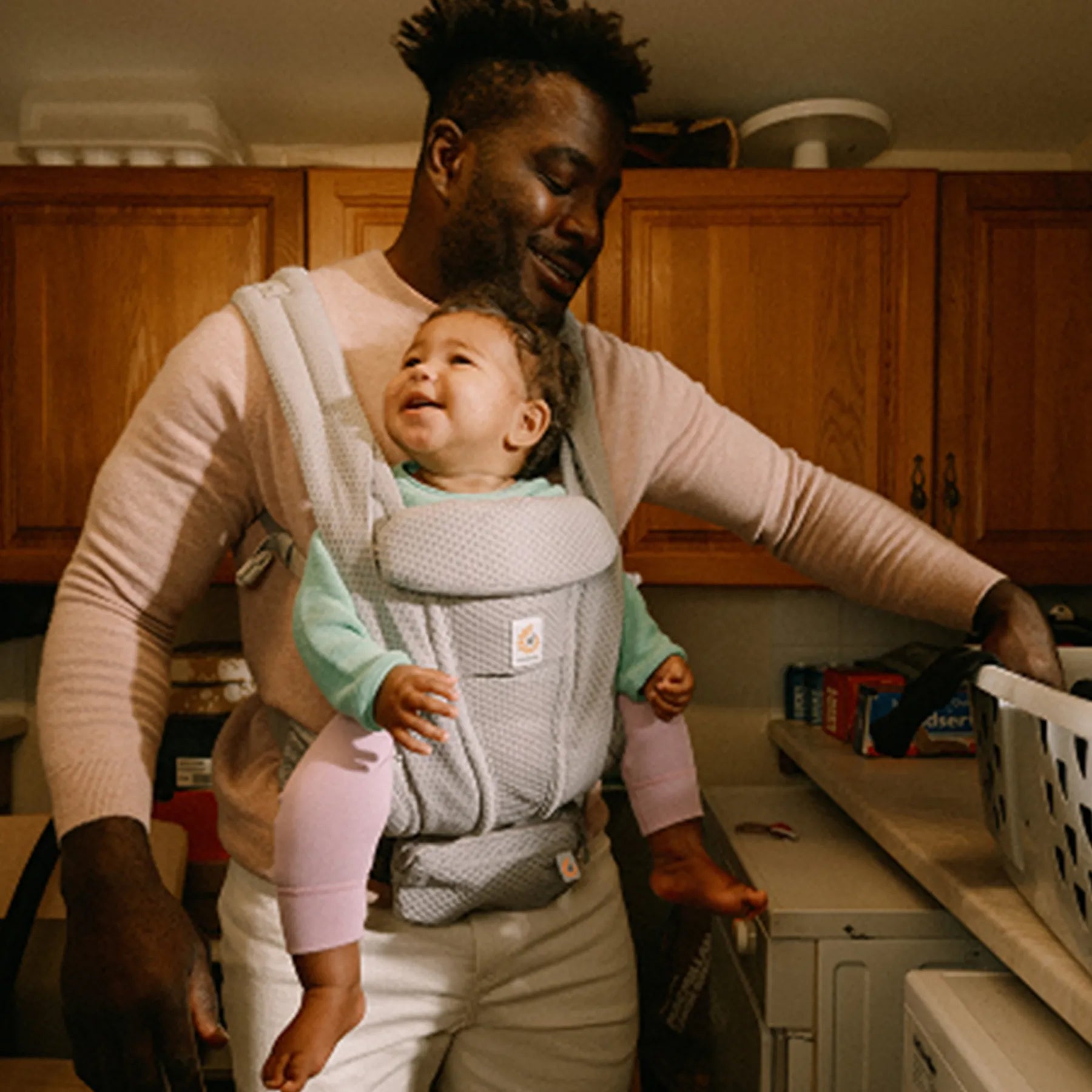 Ergobaby Omni 360i — alternate view