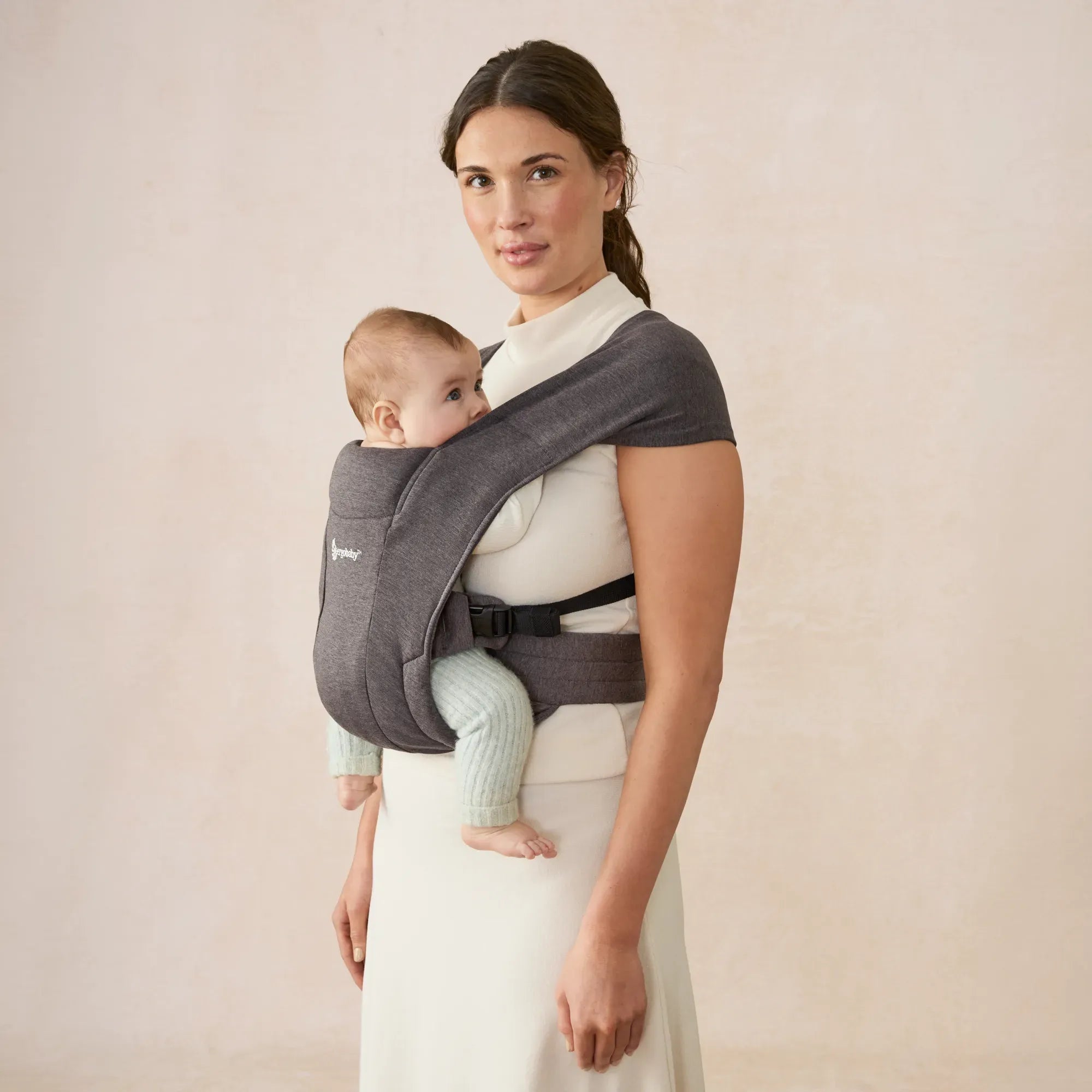 Ergobaby Omni 360i — alternate view