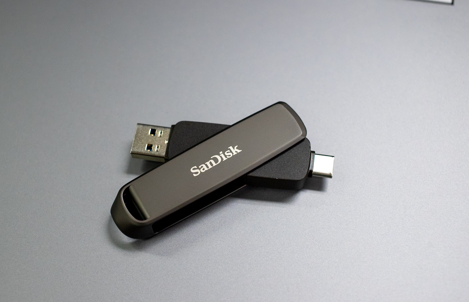 Samsung Usb Flash Drive — alternate view