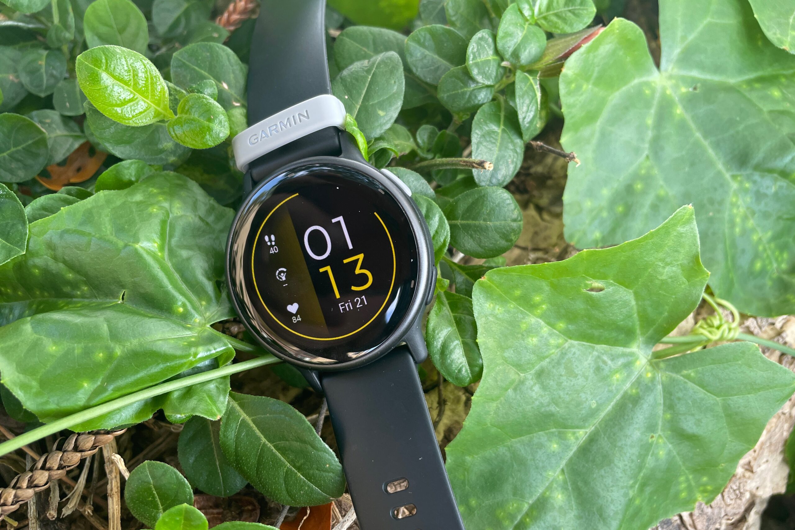 Garmin Vivoactive 5 — alternate view