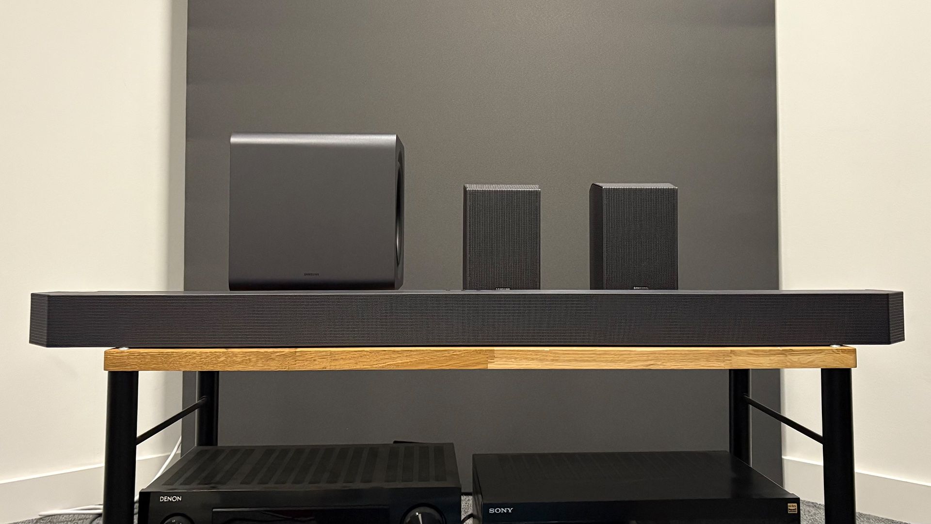 Samsung Q Series Soundbar — alternate view