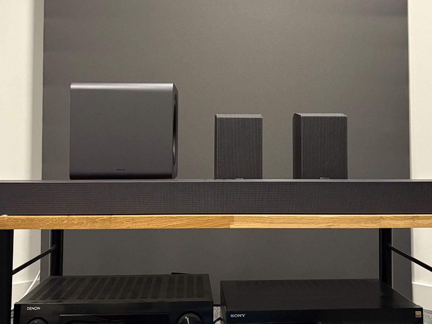 Samsung Q Series Soundbar — alternate view