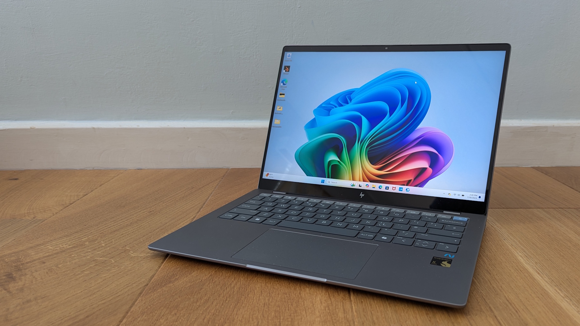 HP Omnibook X 14 — alternate view