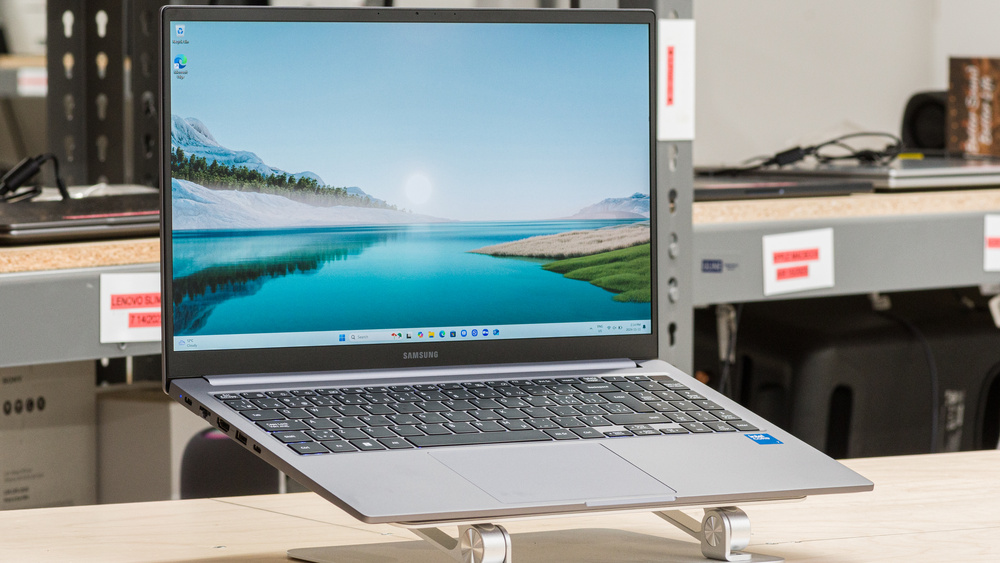 Samsung Galaxy Book4 15 6 Inch 13th I7 Np750xgj Kg1be — alternate view