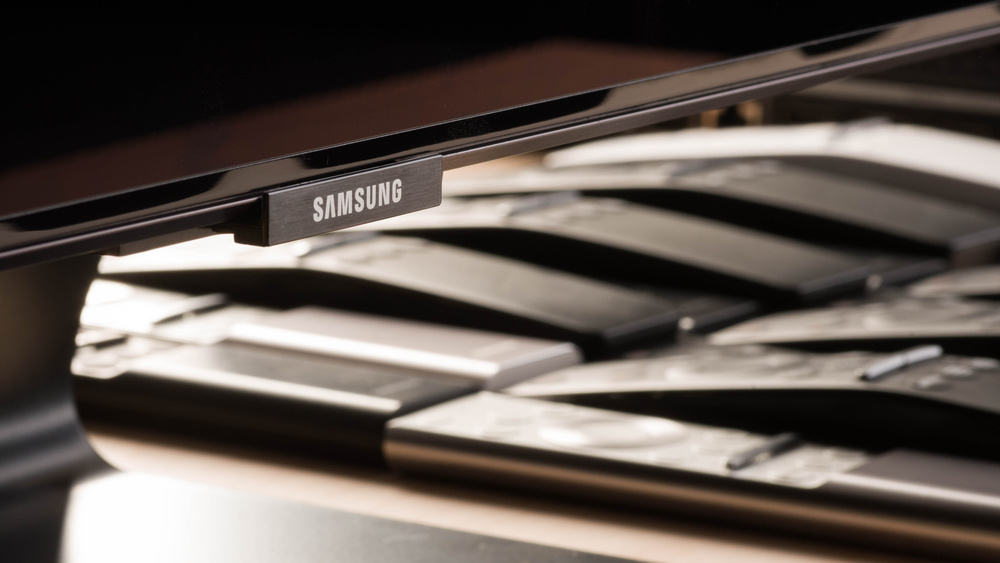 Samsung HG43ED690ACREN — alternate view