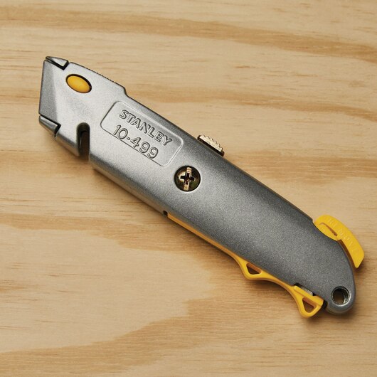 Stanley 6 38 Quick Change Retractable Utility Knife — alternate view