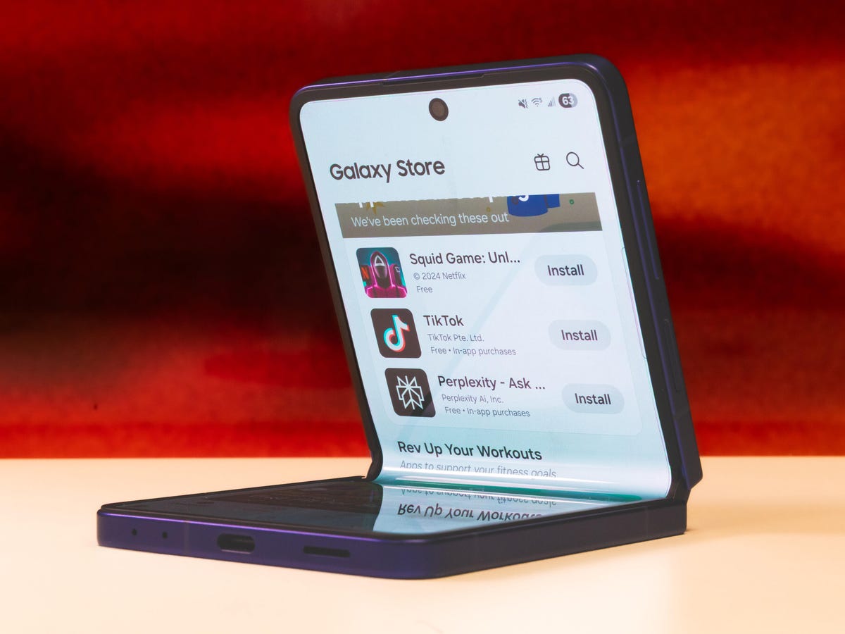 Samsung Galaxy Z Flip7 Sm F766wdbexac — alternate view